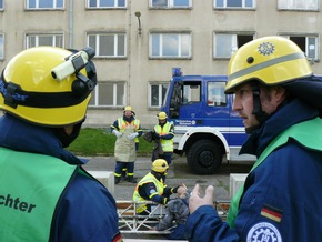 THW-HH MV SH: Verletzte Personen und unklare Gefahren - 250 Einsatzkräfte übten in Basepohl