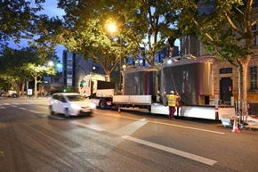 Welttoilettentag: JCDecaux schließt den Roll-Out des weltweit größten Netzes selbstreinigender öffentlicher Toiletten in Paris ab