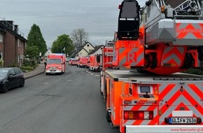 Feuerwehr Bergisch Gladbach: FW-GL: Feuerwehr findet verstorbene Person nach Wohnungsbrand im Stadtteil Nußbaum von Bergisch Gladbach