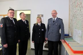 POL-WL: ++ Polnischer Polizeikommandant besucht Polizeiinspektion Harburg (Fotos) ++