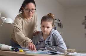 Studienkreis GmbH: Schule, die versteckte Stress- und Karrierefalle für Mütter / Repräsentative YouGov Umfrage "Schulstress und Mental Load" unter 1.053 Eltern im Auftrag des privaten Bildungsanbieters Studienkreis