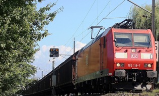 Bundespolizeiinspektion Kassel: BPOL-KS: Mann zwingt Güterzug zur Schnellbremsung