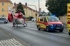 Feuerwehr Dresden: FW Dresden: Brandverletzter wird mit Hubschrauber ins Krankenhaus transportiert