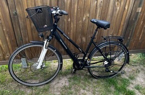 Polizeiinspektion Cuxhaven: POL-CUX: Eigentümer/in eines schwarzen Fahrrades in Spaden gesucht (Foto im Anhang)
