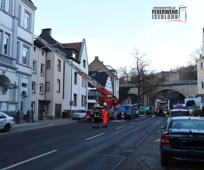 FW-MK: Anfahrt auf Sicht. Starke Rauchentwicklung durch Kaminbrand