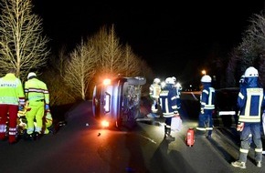 Freiwillige Feuerwehr Olsberg: FF Olsberg: Frau rammt geparkten PKW in Olsberg