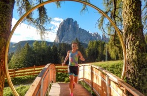 Hotel Cendevaves: Runner's High auf Monte Pana: Laufen vor der magischen Dolomiten-Kulisse - BILD