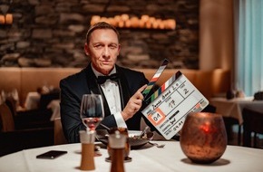Ferris Bühler Communications: Die Wahrheit hinter Premieren-Chaos: Bond versteckt sich vor Hollywood in Bündner Berg-Hideaway