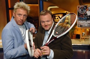 ProSieben: "TV total Tennis Spezial": Billy Idol gibt Boris Becker und Stefan Raab den letzten Schliff