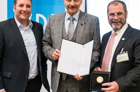 VDI Verein Deutscher Ingenieure e.V.: VDI-Pressemitteilung: VDI ehrt Rodolfo Schöneburg