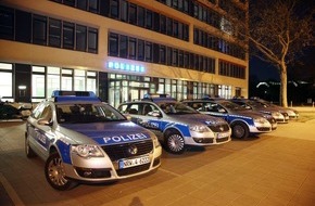 Polizei Rhein-Erft-Kreis: POL-REK: BMW-Fahrerin gesucht - Hürth