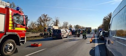 Freiwillige Feuerwehr Werne: FW-WRN: TH_2 - LZ1 - 4 PKW´s verunfallt, keine Person klemmt