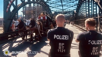 Bundespolizeidirektion M&uuml;nchen: Bundespolizeidirektion M&uuml;nchen: Erster Wiesntag: Viel zu tun f&uuml;r die Bundespolizei / K&ouml;rperverletzungen, Widerstand und Versto&szlig; gegen Waffenverbot
