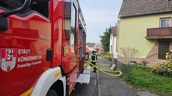 Freiwillige Feuerwehr K&ouml;nigswinter: FW K&ouml;nigswinter: Brandausbreitung auf Wohnhaus verhindert