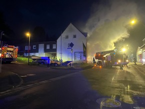 FW LK Neunkirchen: Erfolgreiche Brandbekämpfung in einem Mehrfamilienhaus in Spiesen