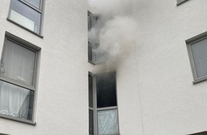 Feuerwehr Detmold: FW-DT: Wohnungsbrand - Feuer MiG (Menschenleben in Gefahr)