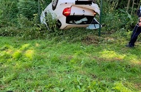 Feuerwehr Gladbeck: FW-GLA: PKW überschlägt sich auf der BAB2. Am heutigen Mittwoch den 25.08.2021 kam es zu einem PKW Überschlag auf der BAB 2 in Richtung Hannover.