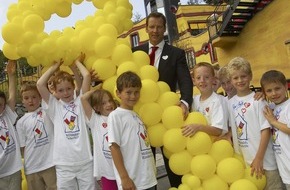 McDonald's Kinderhilfe Stiftung: Ein Hundertwasser Haus für Familien schwer kranker Kinder / McDonald's Kinderhilfe eröffnet Familienzentrum in Essen