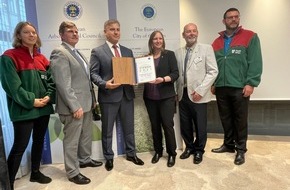 Bundesverband Garten-, Landschafts- und Sportplatzbau e. V. GaLaBau: Europäischer Stadtbaumpreis (ECOT) 2021 für innovative Klimaschutz-Lösungen vergeben an Stadt Wien