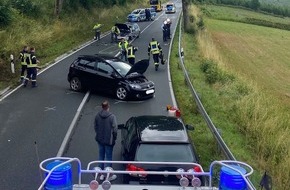 Freiwillige Feuerwehr Olsberg: FF Olsberg: Schwerer Verkehrsunfall am Langerberg in Olsberg
