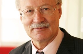 Alzheimer Forschung Initiative e. V.: Zum 10. Welt-Alzheimer-Tag am 21. September 2003 / Alzheimer - Kann man der Krankheit vorbeugen?