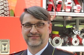 Deutscher Feuerwehrverband e. V. (DFV): Sicheres Weihnachtsfest: Tipps der Feuerwehren / Deutscher Feuerwehrverband mahnt zum sorgsamen Umgang mit Kerzen