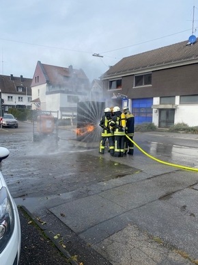 FW-OE: Feuerwehr Lennestadt absolviert Gasbrandausbildung - Firmen Traicon und Westenergie unterstützen lokale Einsatzkräfte in Lennestadt