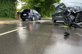 Kreispolizeibehörde Oberbergischer Kreis: POL-GM: Beim Abbiegen zusammengestoßen