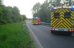 Feuerwehr Ratingen: FW Ratingen: Ratingen, Montag 27.04.2020, 20.15 Uhr, BAB A 52 ; Unfall mit Kradfahrern infolge Wildwechsels.