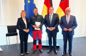 ADAC SE: Fluthilfemedaille für die ADAC Luftrettung