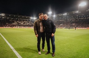 PINKTUM: PINKTUM wird offizieller Partner des FC St. Pauli