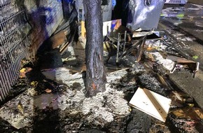 Polizei Mettmann: POL-ME: Berliner Viertel: Brennende Müllcontainer lösen Feuerwehr- und Polizeieinsatz aus - Monheim am Rhein - 2010134