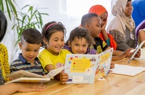 Stiftung Lesen: Neues bundesweites Projekt unterst&uuml;tzt mehrsprachige Familien