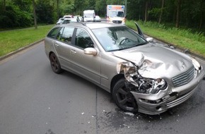 Polizeiinspektion Lüneburg/Lüchow-Dannenberg/Uelzen: POL-LG: ++ Pkw fährt in Gegenverkehr - zwei Leichtverletzte -> Unfallbilder! ++ Täter liebt Mettbrötchen ++ Polizei nimmt 45-Jährigen nach Ladendiebstahl vorläufig fest ++ ausgewichen und