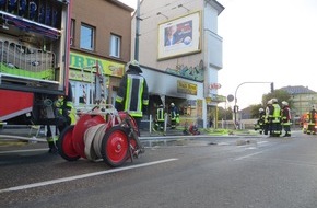 Feuerwehr Essen: FW-E: Döner-Imbiss in Essen ausgebrannt, keine Verletzten, großer Sachschaden