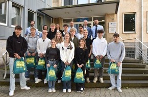 Kreispolizeibehörde Märkischer Kreis: POL-MK: 14 neue Schülerinnen und Schüler der Fachoberschule Polizei begrüßt
