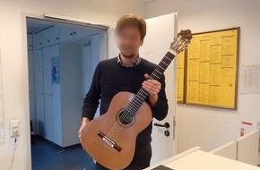 Bundespolizeiinspektion Flensburg: BPOL-FL: Dänischer Musiker steigt zu spät in Zug- Bundespolizisten stellen hochwertige Gitarre sicher