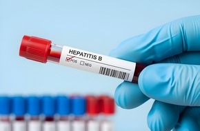Helmholtz Munich: Chronische Hepatitis B: Erster Patient erhält therapeutischen Impfstoff