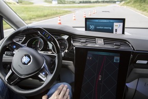 &quot;Vision Zero Vehicle&quot;: ZF zeigt elektronische Schutzengel für abgelenkte Fahrer und potenzielle Geisterfahrer