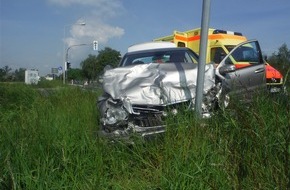 Polizei Düren: POL-DN: Schwere Folgen nach Verkehrsunfall