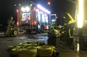 Feuerwehr und Rettungsdienst Bonn: FW-BN: Feuerschein in leerstehendem Wohnhaus - fünf Personen durch Kohlenmonoxid gefährdet