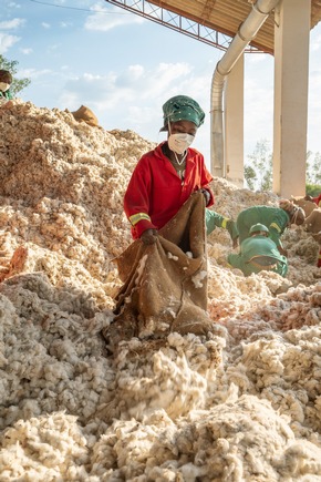 Italienischer Modekonzern OVS wird Partner von Cotton made in Africa