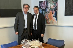 H.O.M.E.: H.O.M.E. hat ein neue Zuhause mit flair - Jürgen Ulrich übernimmt die ahead media Gruppe von Alexander Geringer