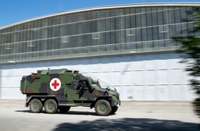 Unterstützungsbereich der Bundeswehr - Presse- und Informationszentrum: Fähigkeitslücke geschlossen / Neues mittleres geschütztes Fahrzeug an den Sanitätsdienst übergeben