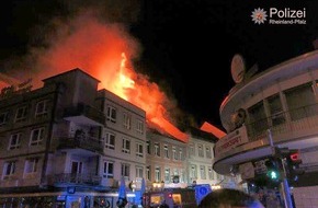 Polizeipräsidium Westpfalz: POL-PPWP: Großbrand in der Altstadt