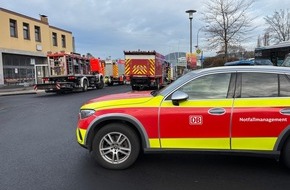 Freiwillige Feuerwehr Bad Honnef: FW Bad Honnef: Person unter Zug eingeklemmt - erfolgreiche Rettung im Bahnhof Bad Honnef