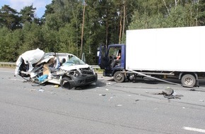 Polizeidirektion Kaiserslautern: POL-PDKL: A6/Ramstein-Miesenbach, Leichtverletzt nach Auffahrunfall