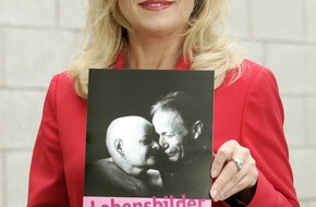 Roche Pharma AG: "Lebensbilder" von Frauen mit Brustkrebs gesucht / Neuer Bildband soll intensive Lebensgefühle dokumentieren