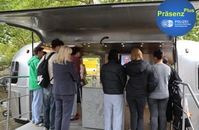 Polizeipr&auml;sidium Recklinghausen: POL-RE: Kreis Recklinghausen/ Bottrop: Pr&auml;senzPlus - AnsprechBAR an Schulen - Polizei tourt mit Airstream wieder durch alle elf St&auml;dte
