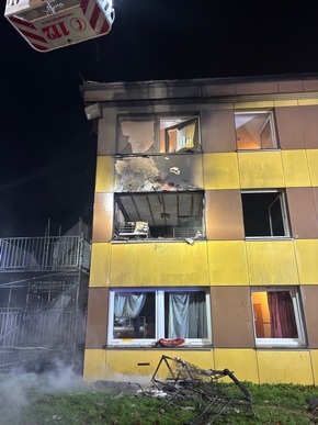 FW-OE: Zimmerbrand in zentraler Unterbringungseinrichtung des Landes